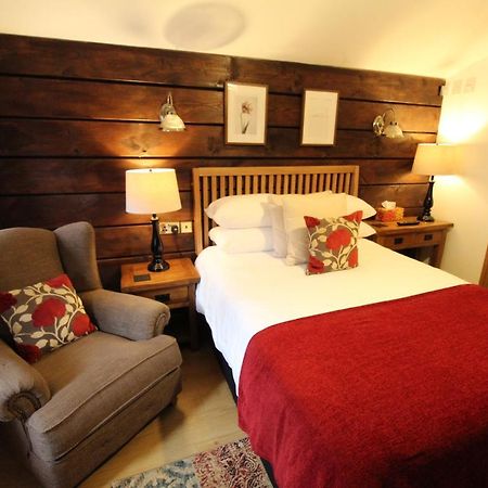 Boutique Garden Lodge @ The Larches Wolverhampton Eksteriør bilde