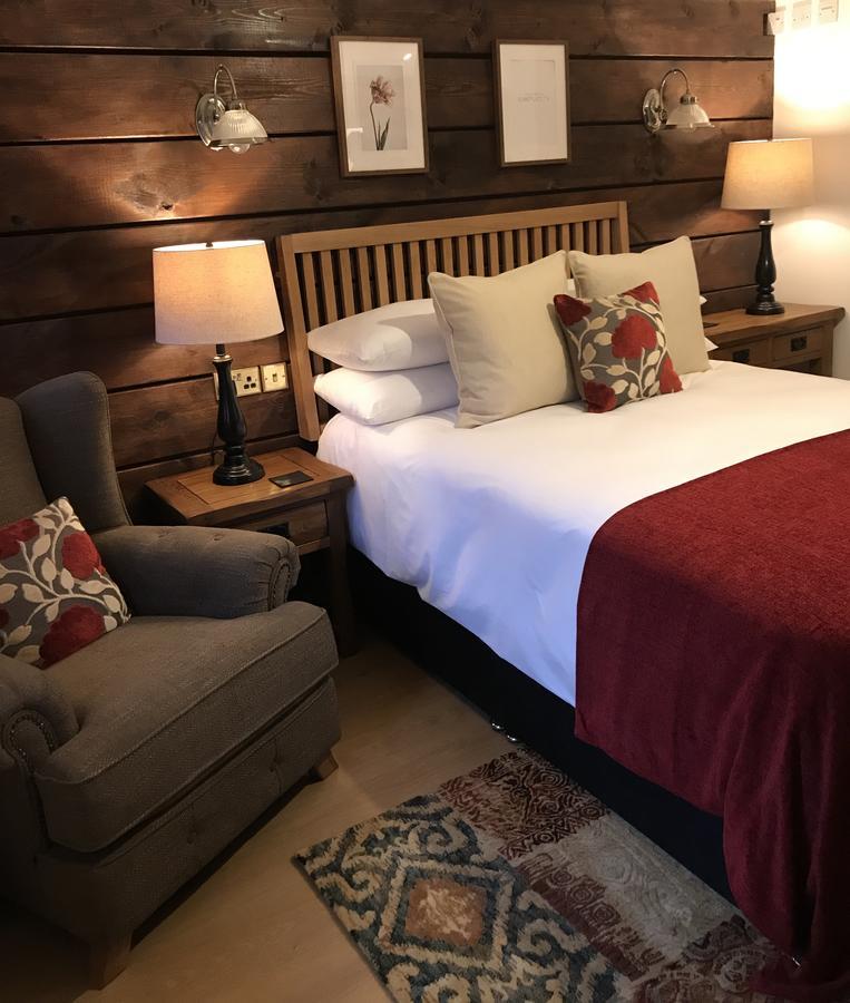 Boutique Garden Lodge @ The Larches Wolverhampton Eksteriør bilde